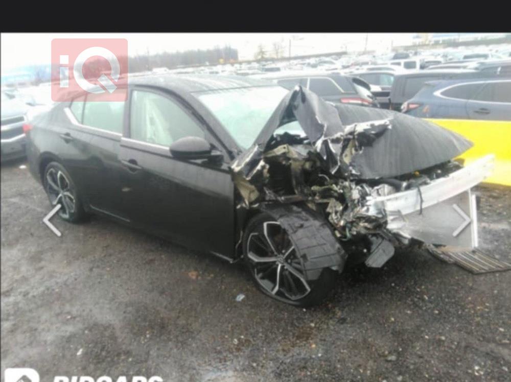 نيسان ألتيما